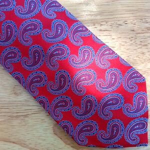 Red Paisley Silk Tie